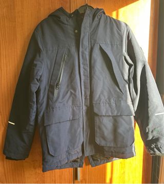 Chaqueta impermeable azul niño