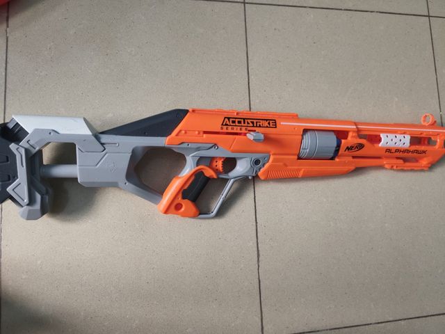 Pistola Nerf Accustrike AlphaHawk