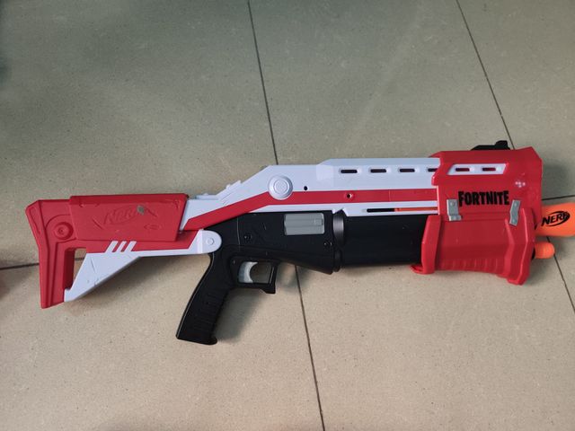 Pistola Nerf Accustrike AlphaHawk