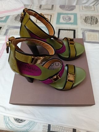 Sandalias de tacón mujer verde y morado