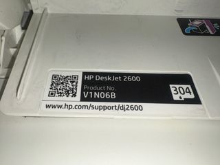 Impresora HP Blanca y Roja