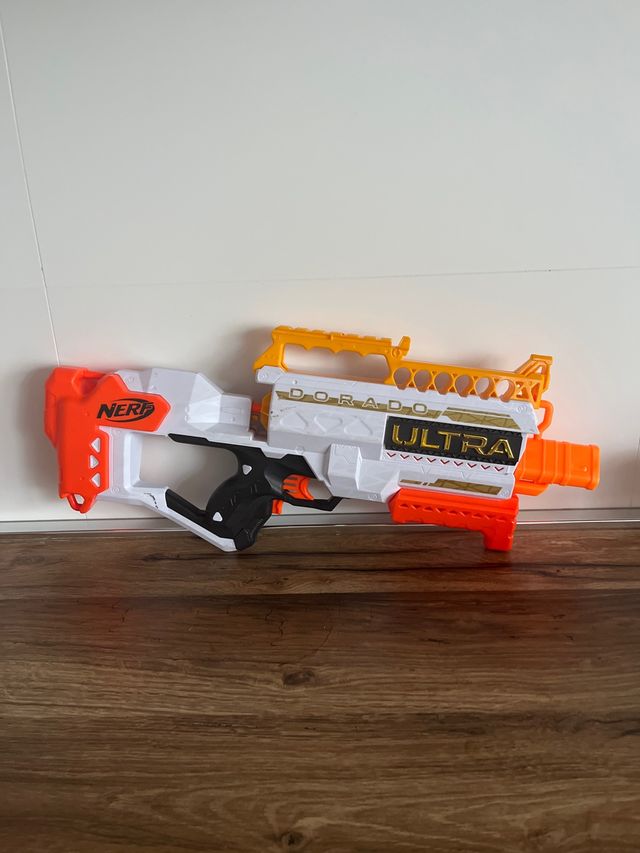 Pistola Nerf Ultra Dorado
