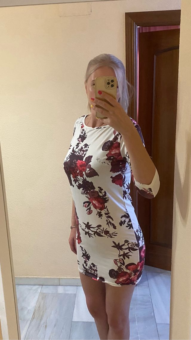 Vestido floral blanco y multicolor