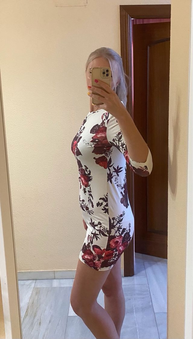 Vestido floral blanco y multicolor