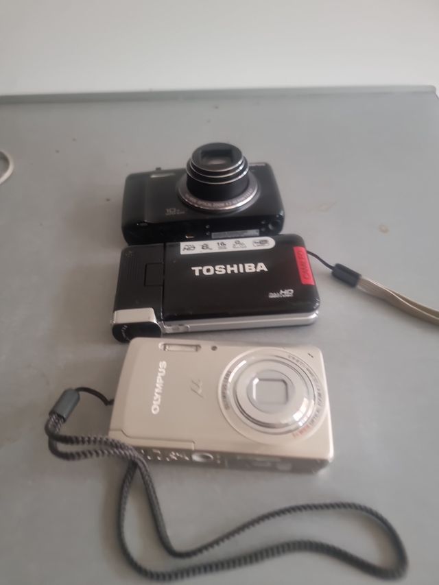 Vendo 3 cámaras para piezas no se manipulación,