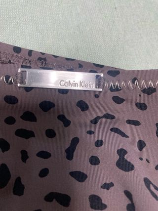 Tanga bikini Calvin Klein estampado
