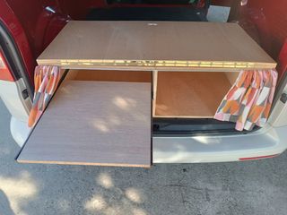 MUEBLE CAMPER CON COLCHONES 
