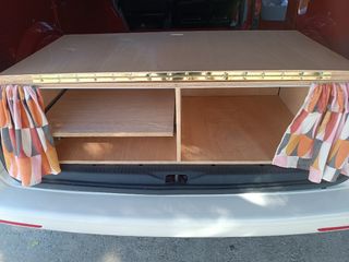 MUEBLE CAMPER CON COLCHONES 