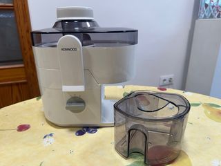Licuadora Kenwood 150W - Como Nueva