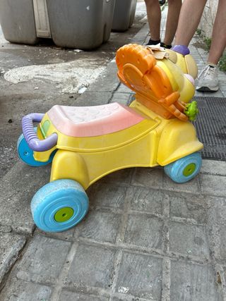 Moto león Fisher-Price para niños