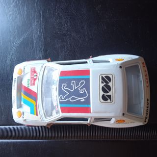 Peugeot 205 Turbo Rallye 1/25