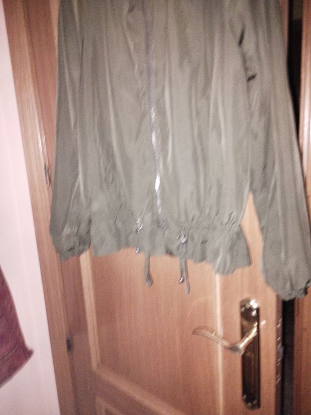 Cazadora verde militar