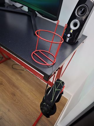 Mesa Gaming Negra con Patas Rojas