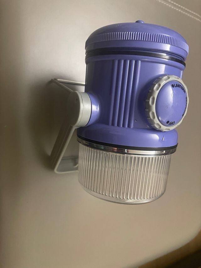 Lanterna torcia campeggio a batterie (no incluse)