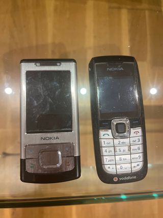 Móviles Nokia Plata y Negro