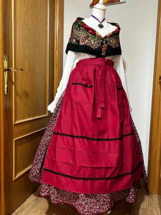 Traje Baturra Talla 38/44 Nuevo