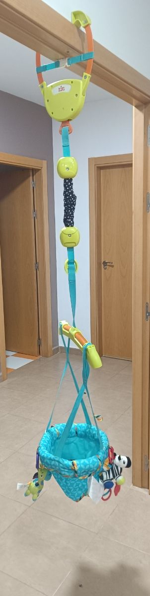 Saltador de puerta para bebé