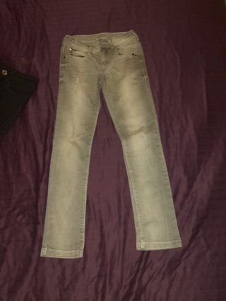 Pack 2 tejanos y 1 pantalón chándal
