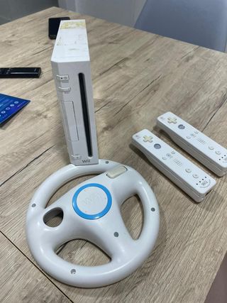 Consola Wii con mandos y volante