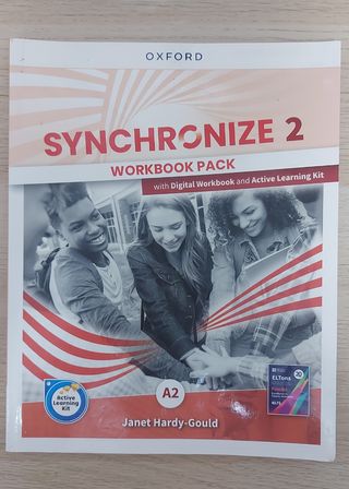 Libro de ejercicios de inglés SYNCHRONICE 2