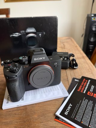 Nueva! Sony Alpha 7 IV (ILCE-7M4)