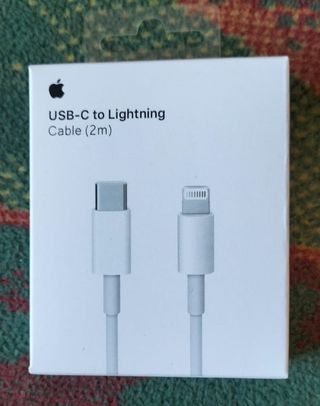 Cargador Apple USB-C 20W + Cable USB-C a Lightning