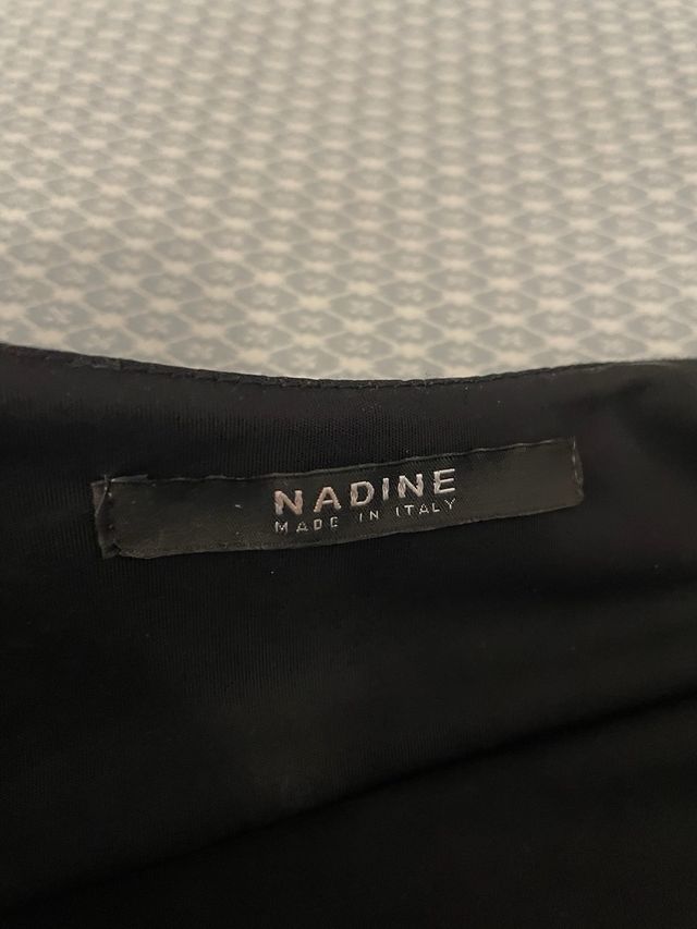 Abito Nadine nero con balze