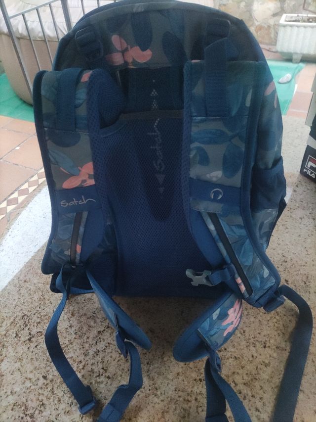 Mochila floral azul Satch