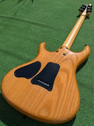 Guitarra Heart Art Desire Bolt-On Naranja