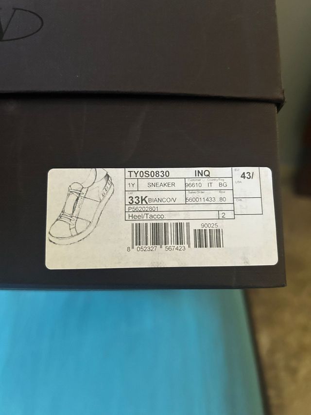 Scarpe Valentino sneakers bianche con fasce verdi