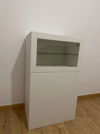 Vitrina IKEA Blanca con Puerta de Cristal