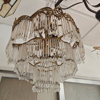 Lámpara antigua de 6 luces de cristal y bronce?