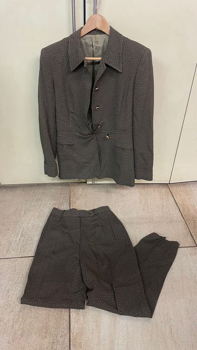 Traje de chaqueta verde oscuro/marrón