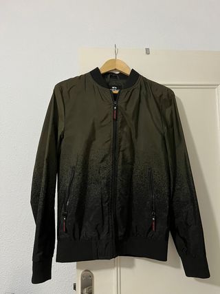 Chaqueta Bomber Negra y Verde