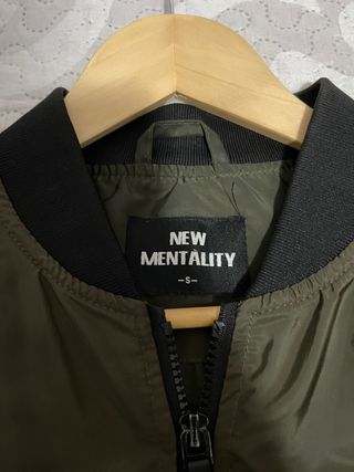 Chaqueta Bomber Negra y Verde