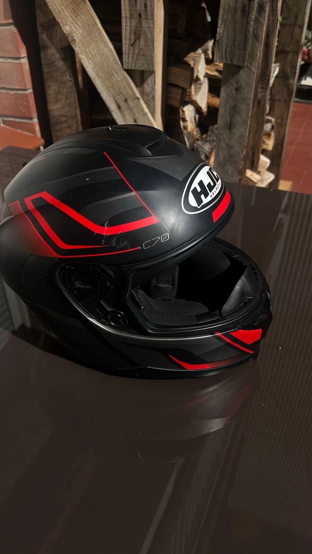Casco Integral HJC Negro y Rojo