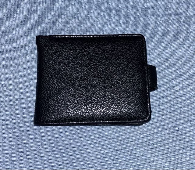 Billetera de hombre negra