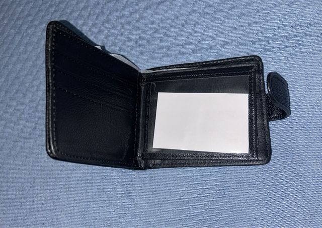 Billetera de hombre negra