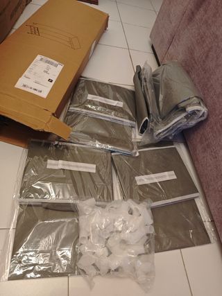 Roupeiro de pano cinzento