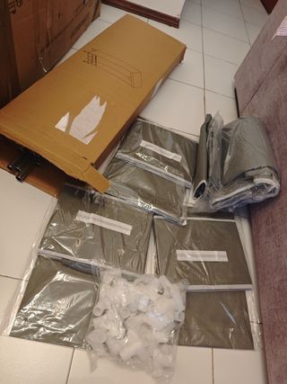 Roupeiro de pano cinzento