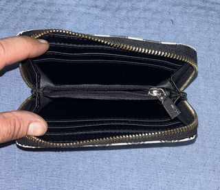 Monedero Guess Negro y Blanco