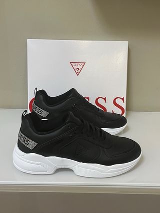 Scarpe Guess nere tg 40