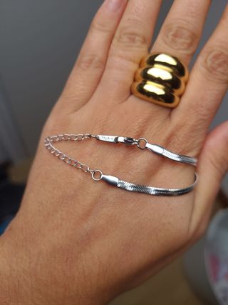 Colgante Chanel Logo Plateado