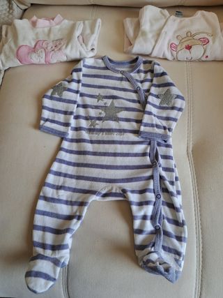 Lote 3 pijamas bebé 3-6 meses