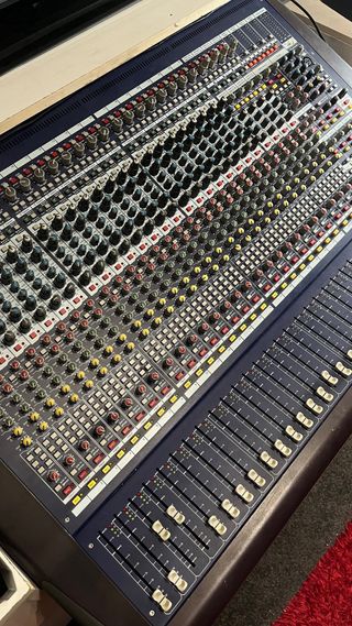 Mesa de Mezclas Midas Venice F32