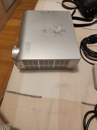 Proyector Toshiba TDP-S35 VGA S-Video Plata