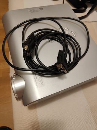 Proyector Toshiba TDP-S35 VGA S-Video Plata