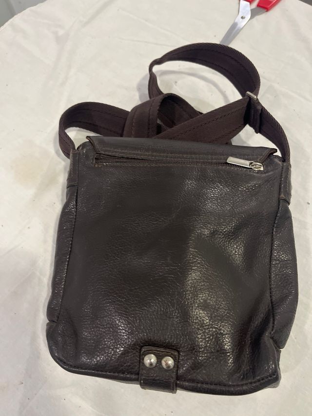 Bolso de piel marrón