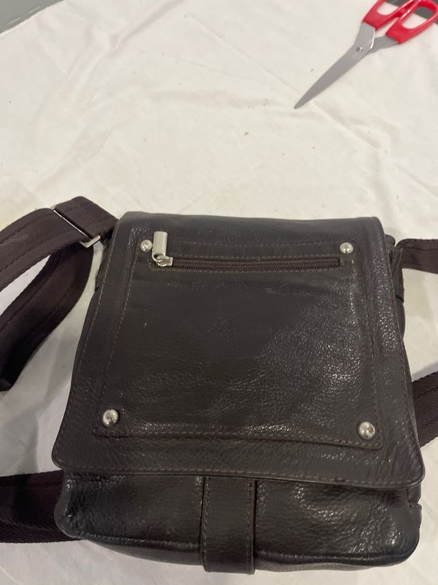 Bolso de piel marrón