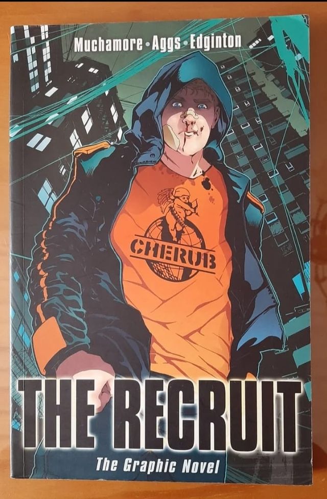 The Recruit. Novela gráfica en inglés.